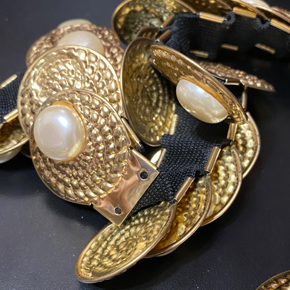 Elegant vintage Gold disk and Pearl Women's 36” stretchable belt - Picture 16 of 16